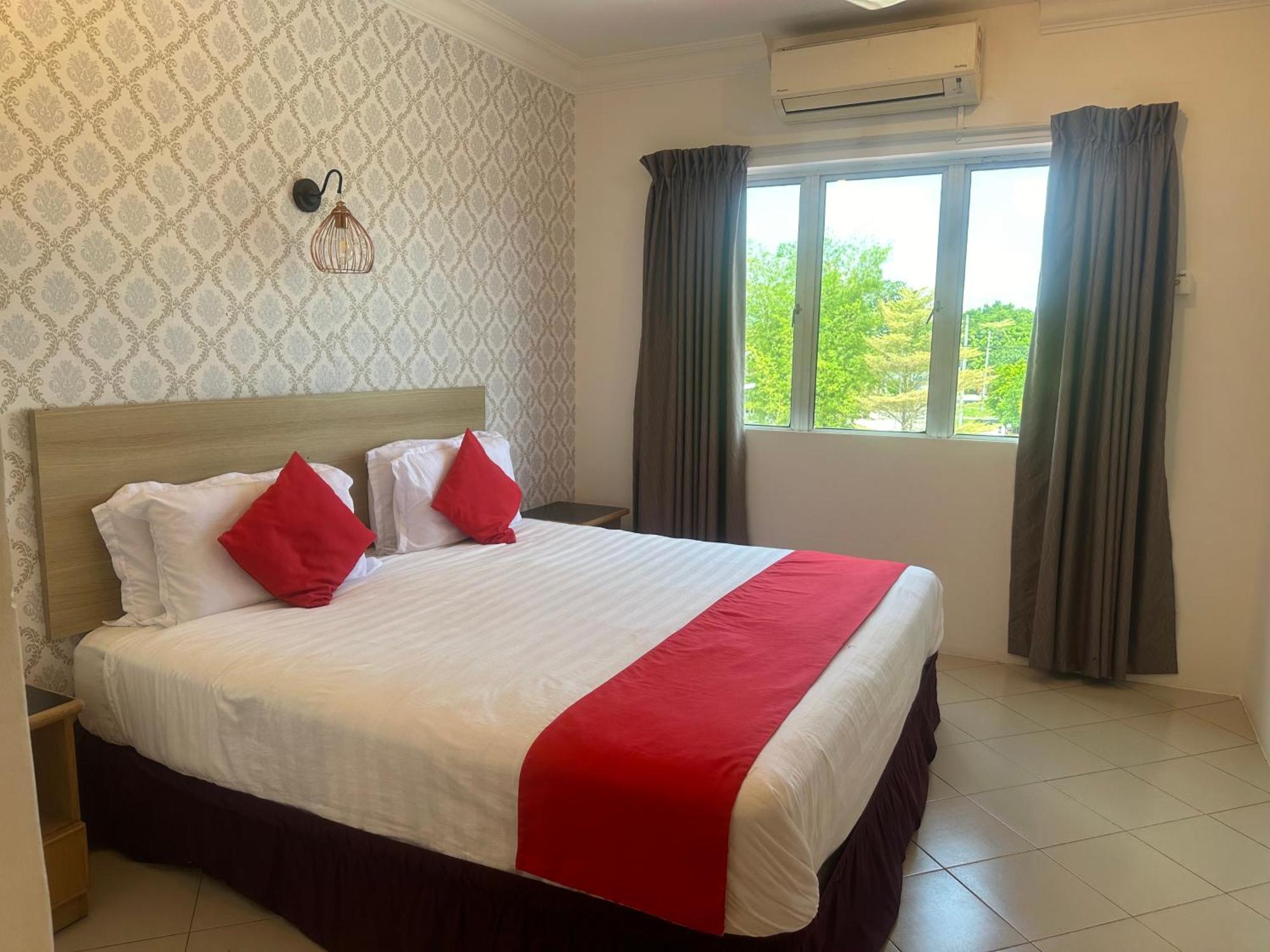V Hotel Teluk Intan Eksteriør bilde