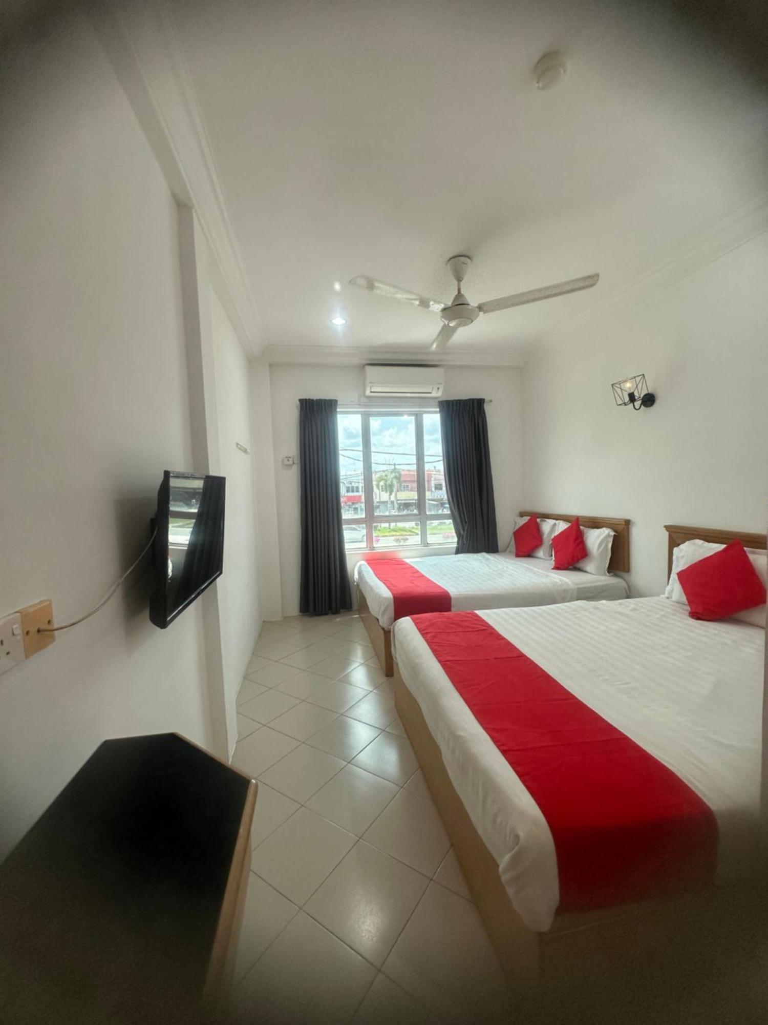 V Hotel Teluk Intan Eksteriør bilde