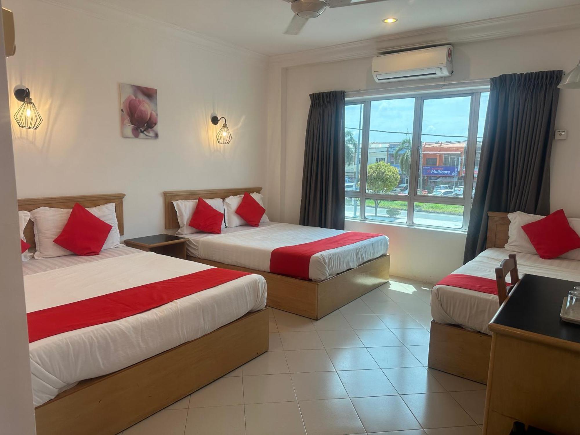 V Hotel Teluk Intan Eksteriør bilde